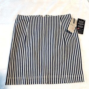 NWT Jolt Seersucker Skirt